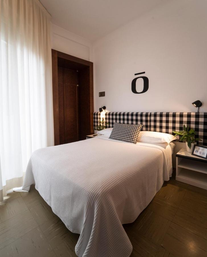 Hotel Aplo - Breakfast Experience Cervia Bagian luar foto