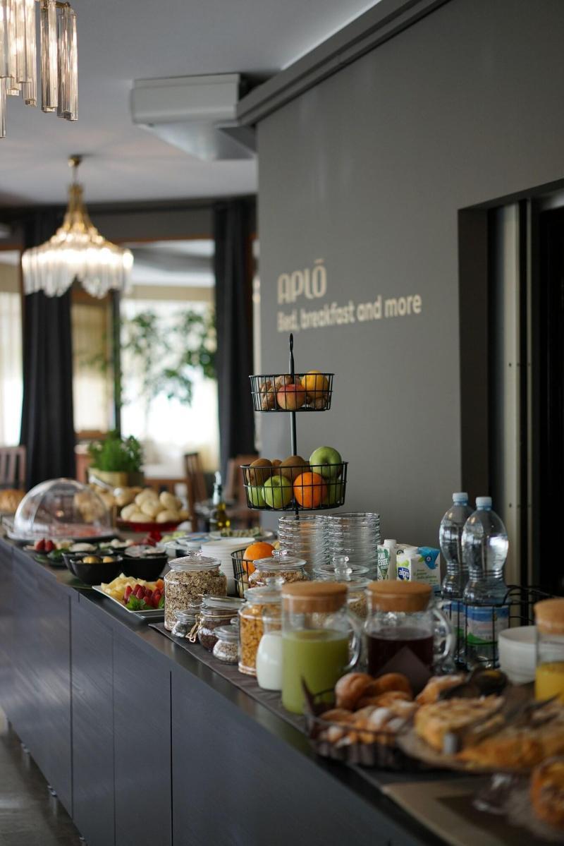 Hotel Aplo - Breakfast Experience Cervia Bagian luar foto