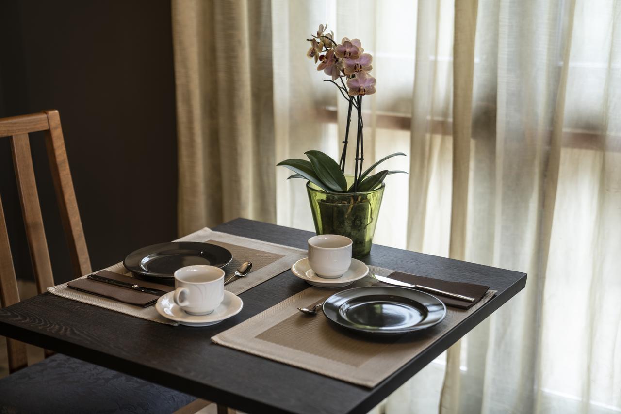 Hotel Aplo - Breakfast Experience Cervia Bagian luar foto