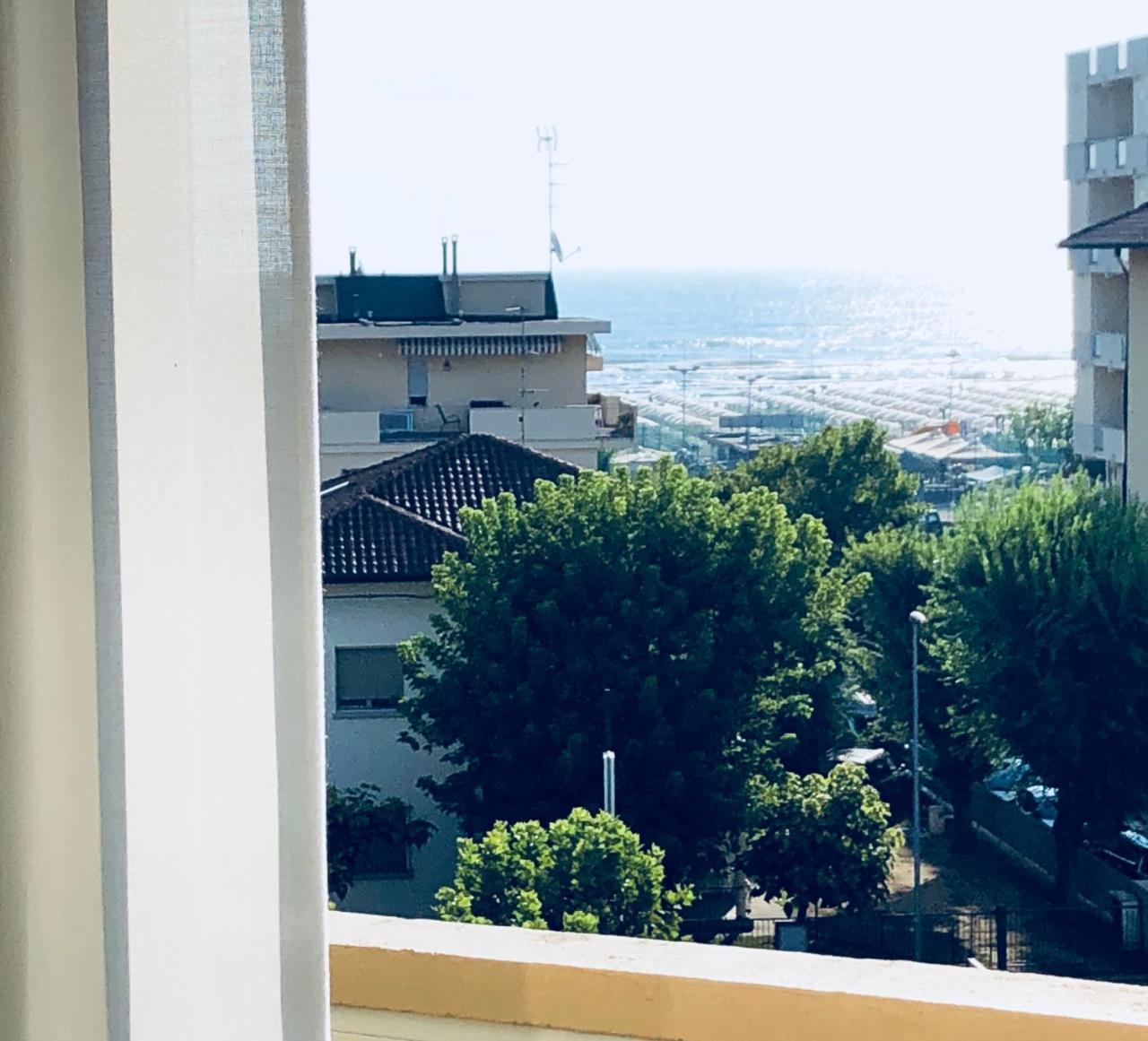 Hotel Aplo - Breakfast Experience Cervia Bagian luar foto