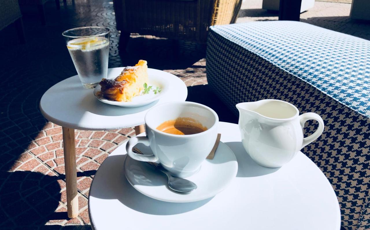Hotel Aplo - Breakfast Experience Cervia Bagian luar foto