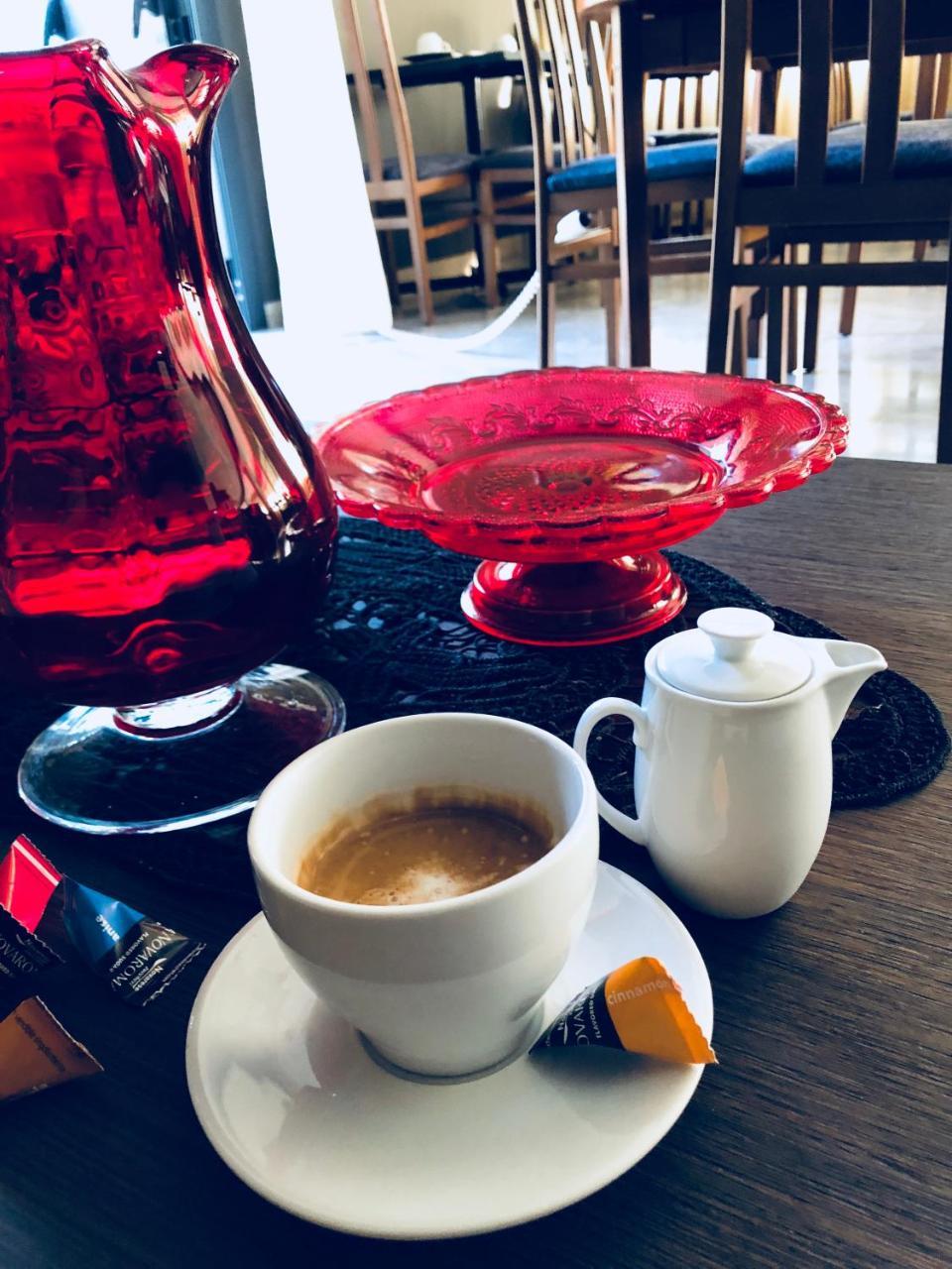 Hotel Aplo - Breakfast Experience Cervia Bagian luar foto