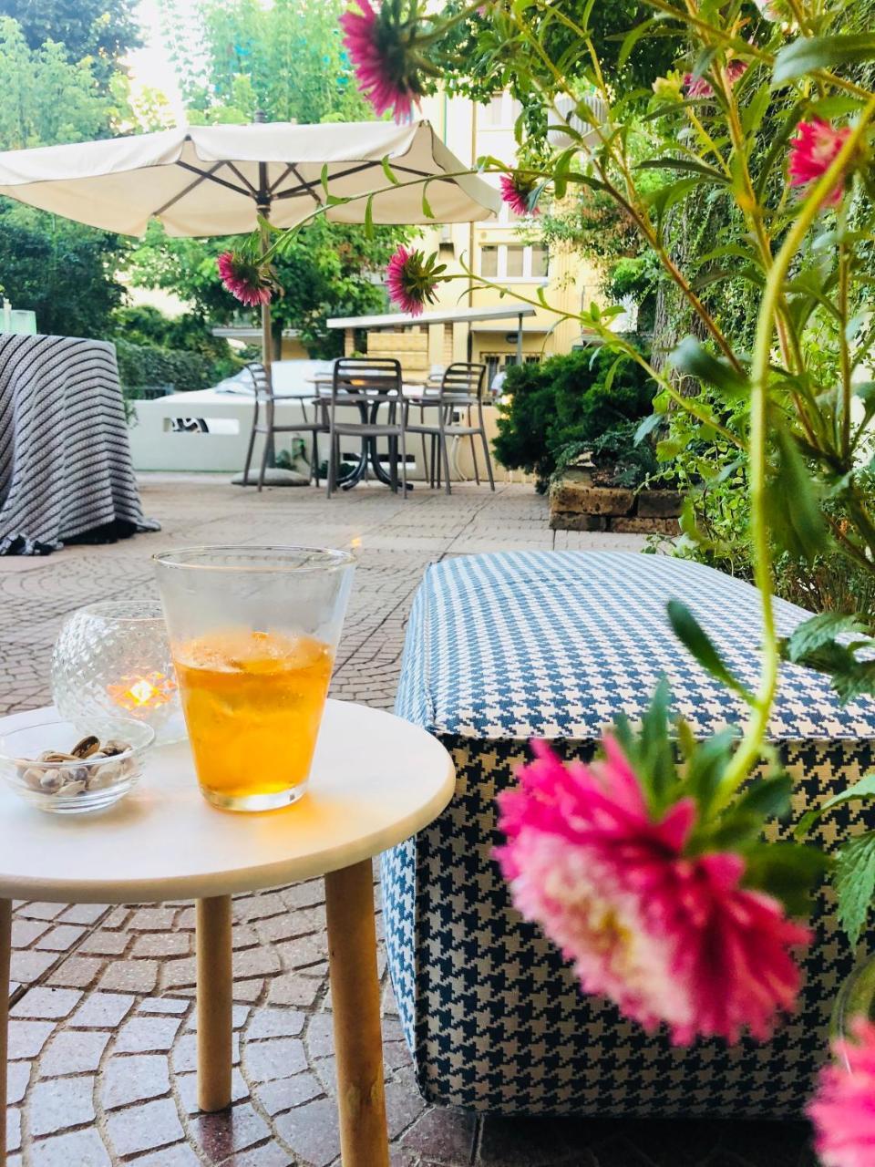 Hotel Aplo - Breakfast Experience Cervia Bagian luar foto